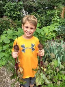 6 Tips for Gardening with Kids Image